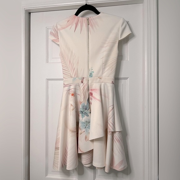 TED BAKER IVORY WHITE FIT AND FLARE WATERCOLOR FLORAL DRESS SIZE 0 - Picture 2 of 4